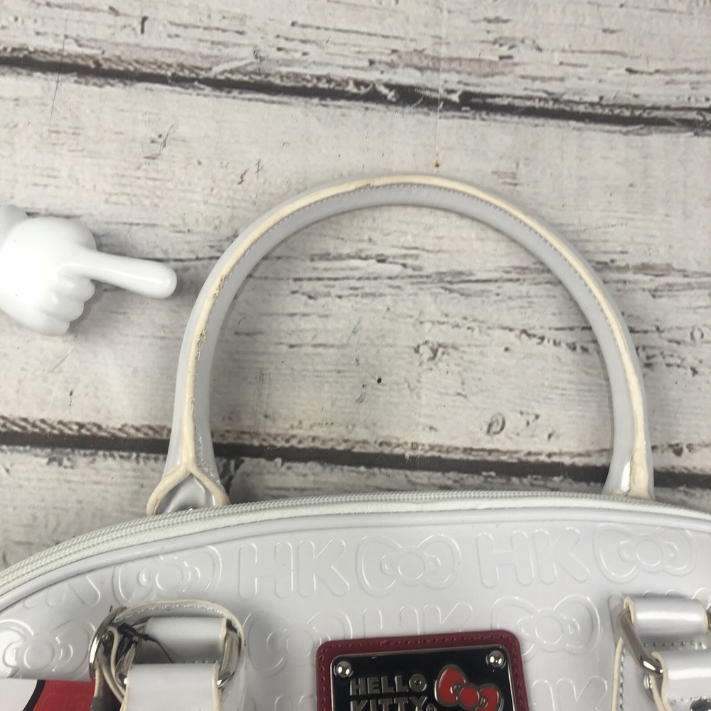 Loungefly Hello Kitty Sanrio White Embossed Bag Dome & Wallet SIL-34114 FLAWS - Picture 8 of 16